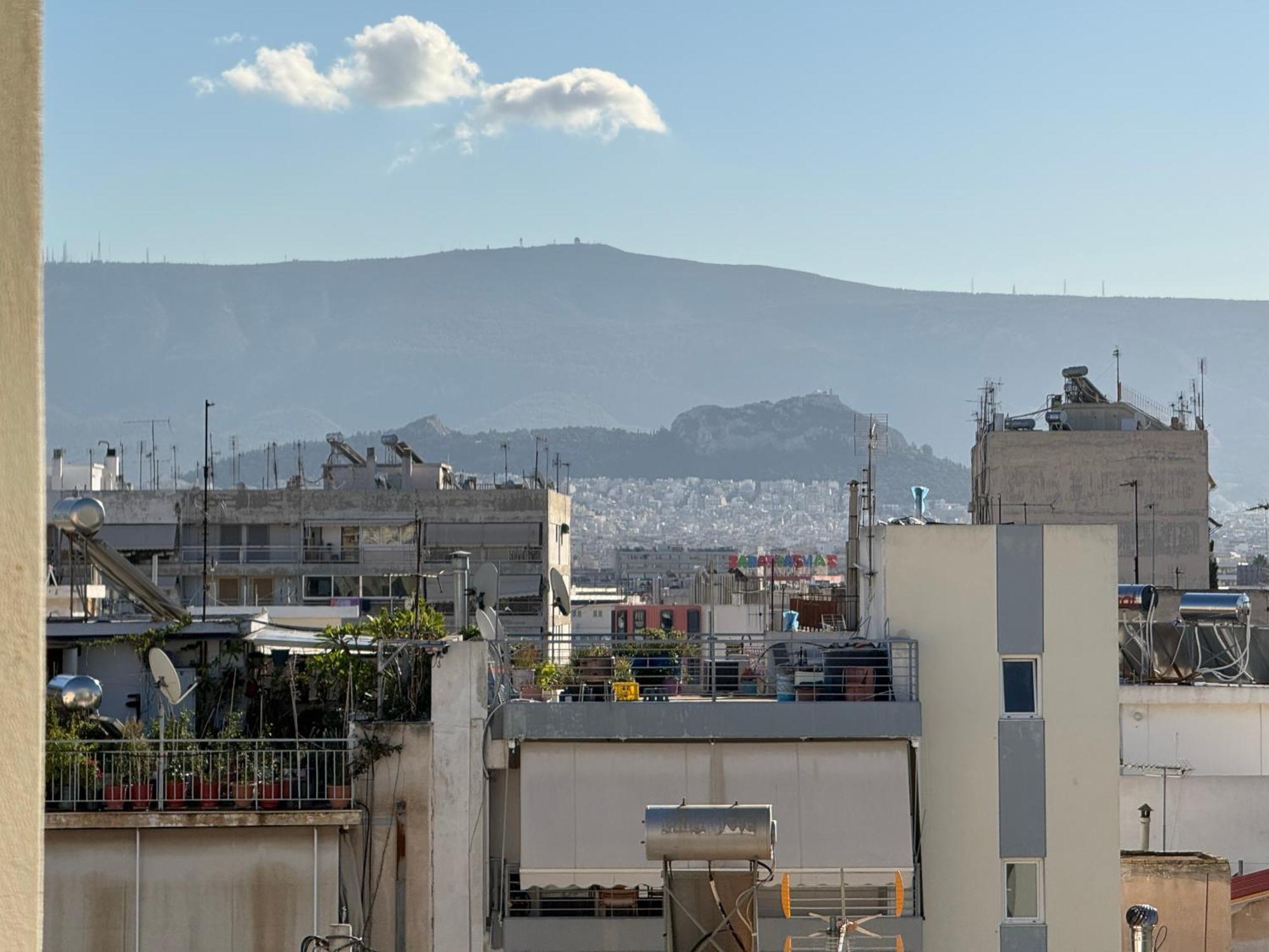 Sunny Home Private Jacuzzi Hydromassage Acropolis & Lycabettus Far View Parking 300M Metro Peristeri Atenas Exterior foto