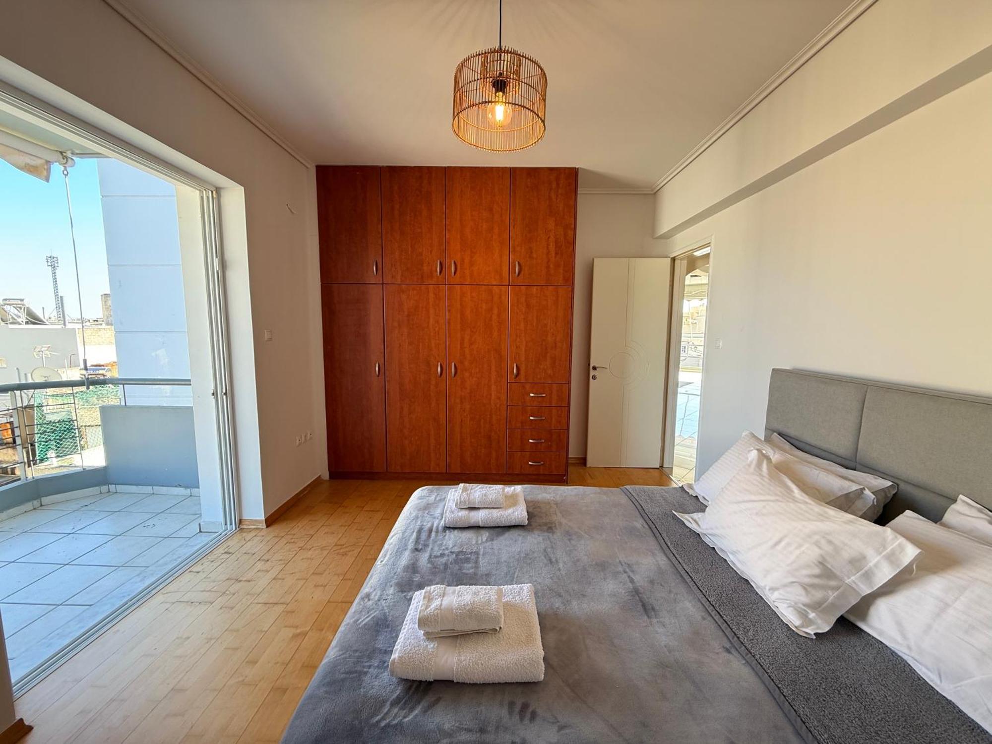 Sunny Home Private Jacuzzi Hydromassage Acropolis & Lycabettus Far View Parking 300M Metro Peristeri Atenas Exterior foto