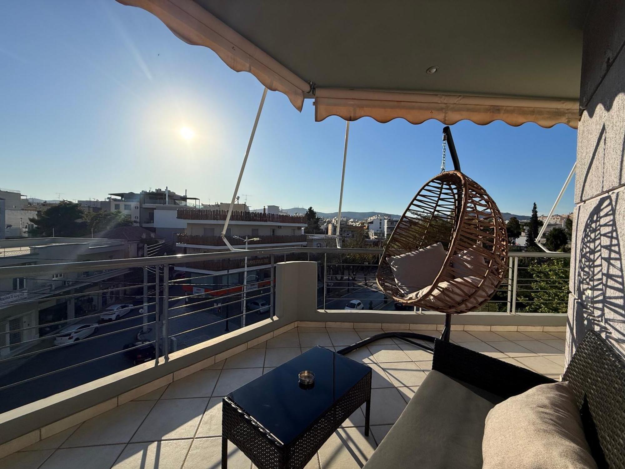 Sunny Home Private Jacuzzi Hydromassage Acropolis & Lycabettus Far View Parking 300M Metro Peristeri Atenas Exterior foto